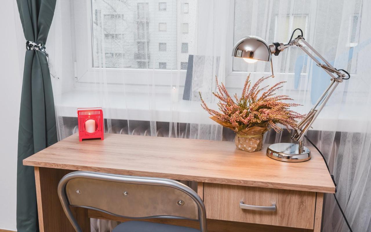 Sunshine Parkside Hideaway - 3 Bedroom - By Upstairs Cracovia Exterior foto