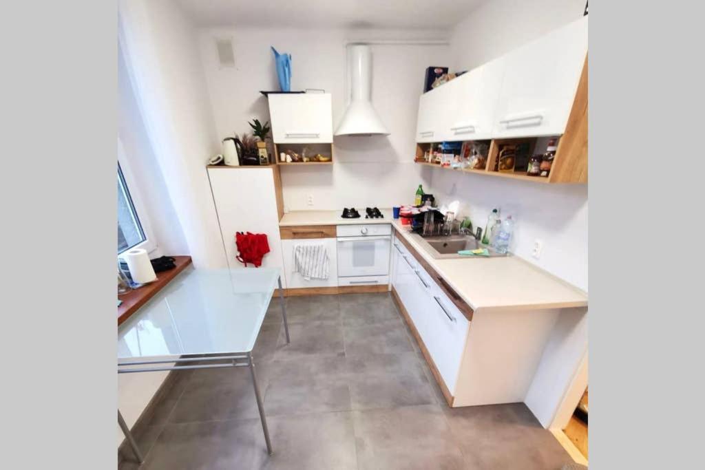 Sunshine Parkside Hideaway - 3 Bedroom - By Upstairs Cracovia Exterior foto